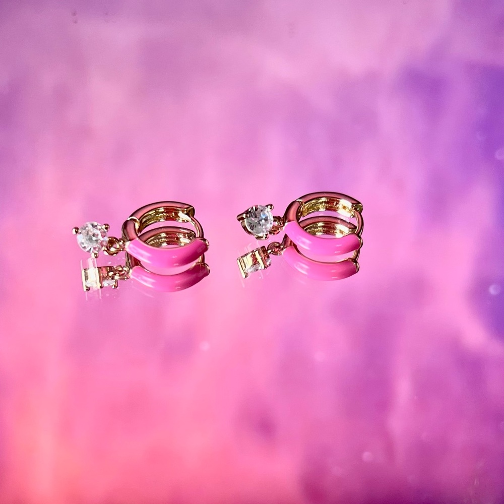 Gold and pink enamel Huggies